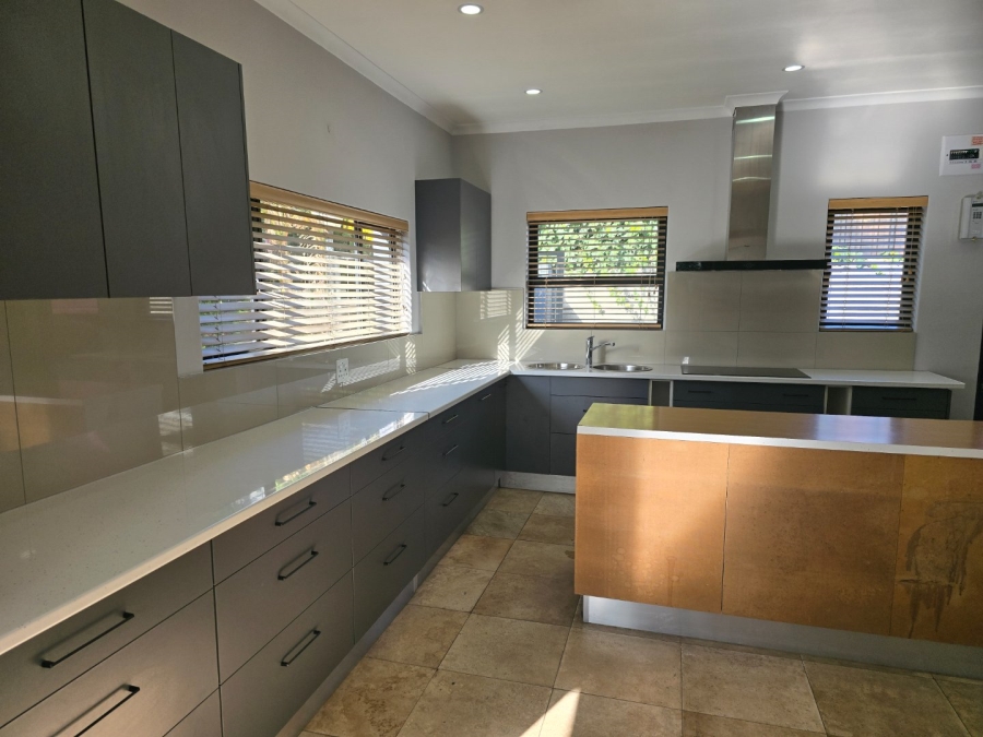 4 Bedroom Property for Sale in Wetton Western Cape